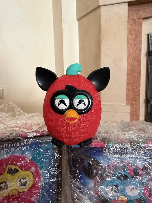Mini Furby Boom McDonald's 2014 – Brinde Happy Meal Vermelho e Preto