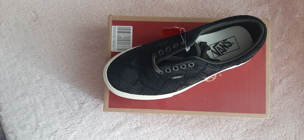 Nowe trampki damskie Vans