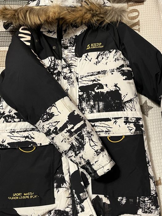 Куртка на зиму стан 9/10 размер на фото