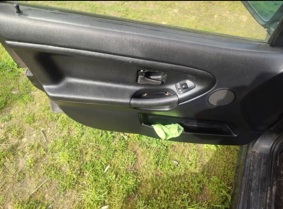 Vendo BMW e36 316i 1993