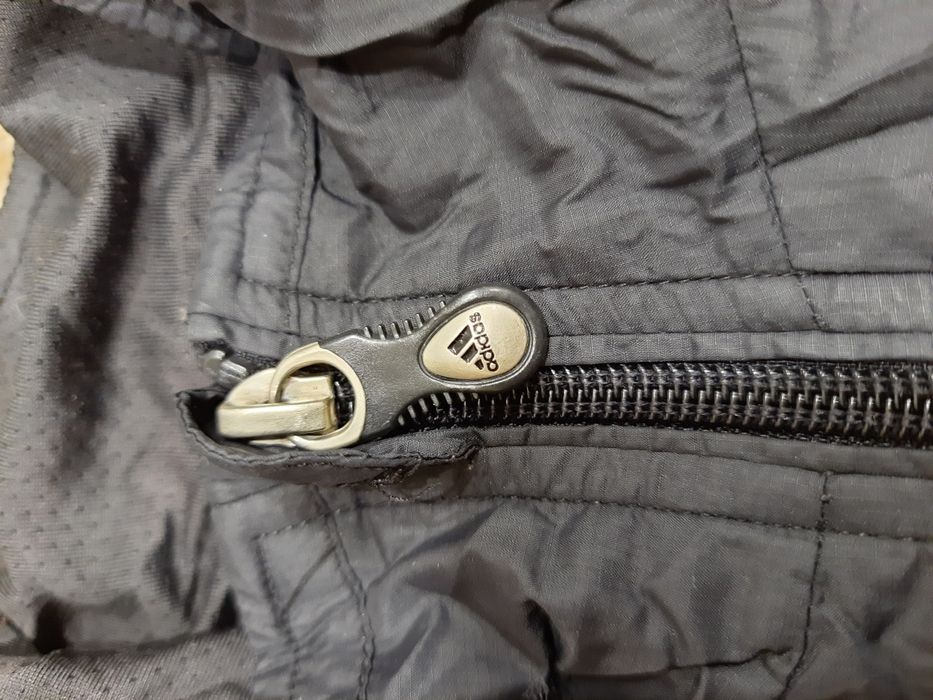 Продам спортивный костюм