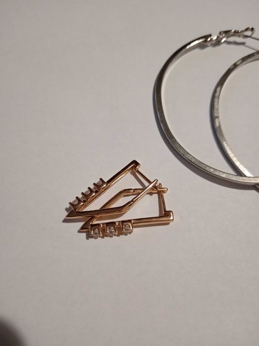 Сережки дві пари