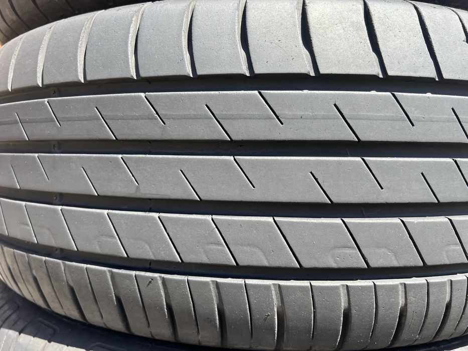 215/55r17 Goodyear Efficient grip performance шини літні комплект