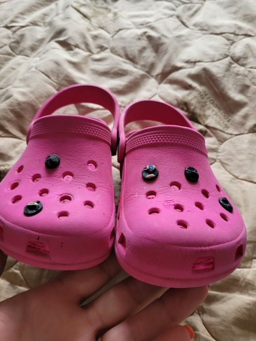 Klapki Crocs lato basen r. 25