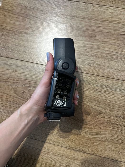 спалах canon 430EX II