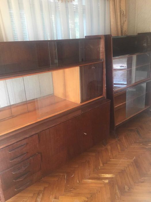 Румунська стінка з натурального дерева