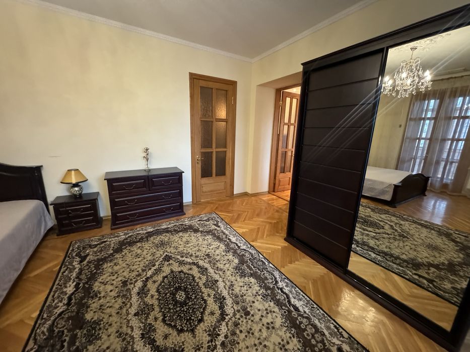 Продаж  3кк з окремим входом та власним гаражем по вул. Привільній