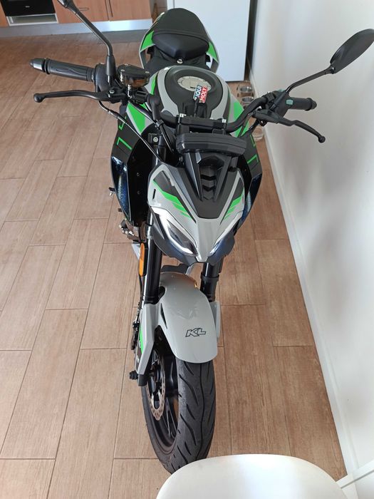 Moto KL bem nova 6km. Coimbra