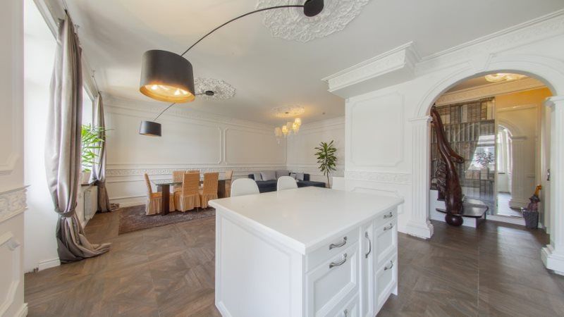 Квартира вул. Гончара,47б Золоті Ворота Інвертор на 16квт