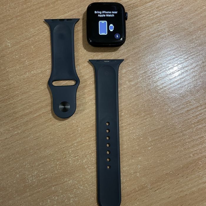 Смарт годинник Apple Watch SE 2 2024 44mm GPS Midnight