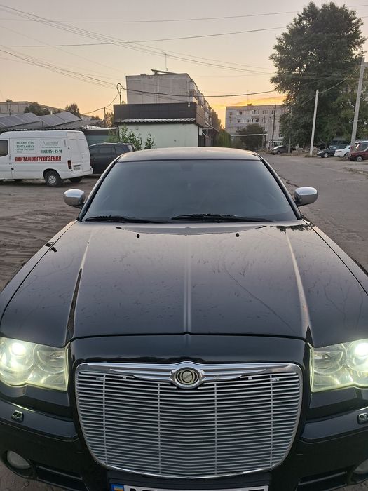 Продам Крайслер 300С 2.7.