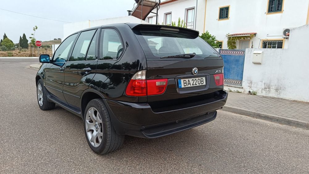 Vende-se Suv BMW x5 3.4x4  E53 218cv de caixa automática 6v