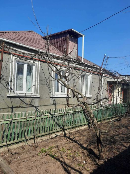 Продам дом Ленпоселок ул. Магистральная. Центр. Торг.