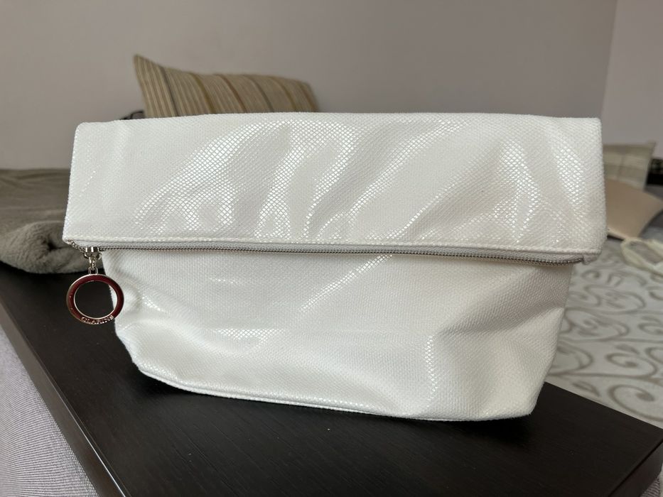 Французька косметичка Clarins