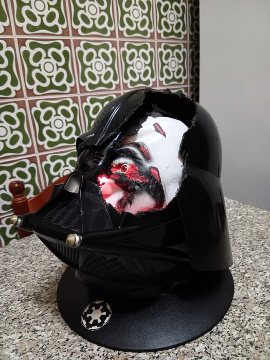 Busto do Darth Vader á escala real