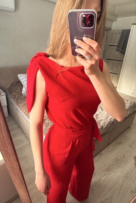 Комбенізон червоний розмір  М