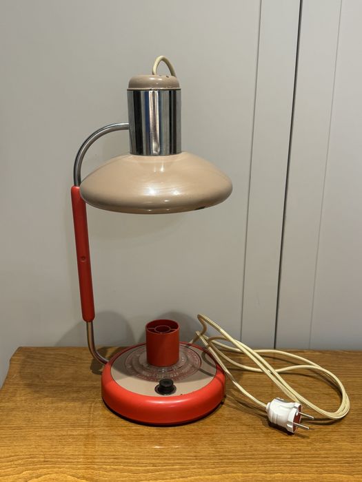 Продам винтажную ретро настольную лампу СССР