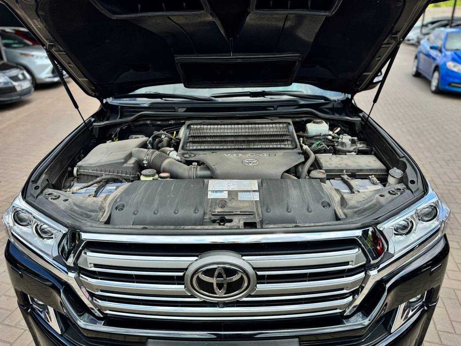 Toyota Land Cruiser 200