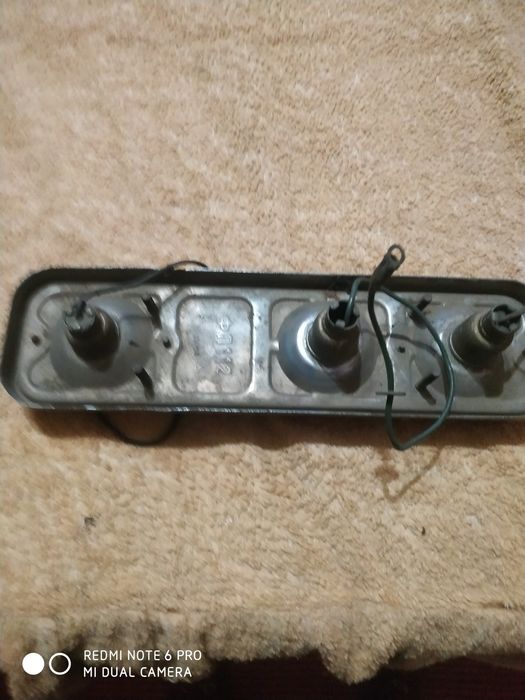 Задняя фара ,две шт,б/у в нормальном состоянии,наМ 2140