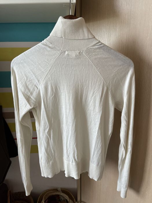 Kremowy Golf marki H&M