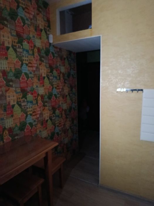 Продається 1-кімнатна квартира в районі 6-й школи на 2-й поверх