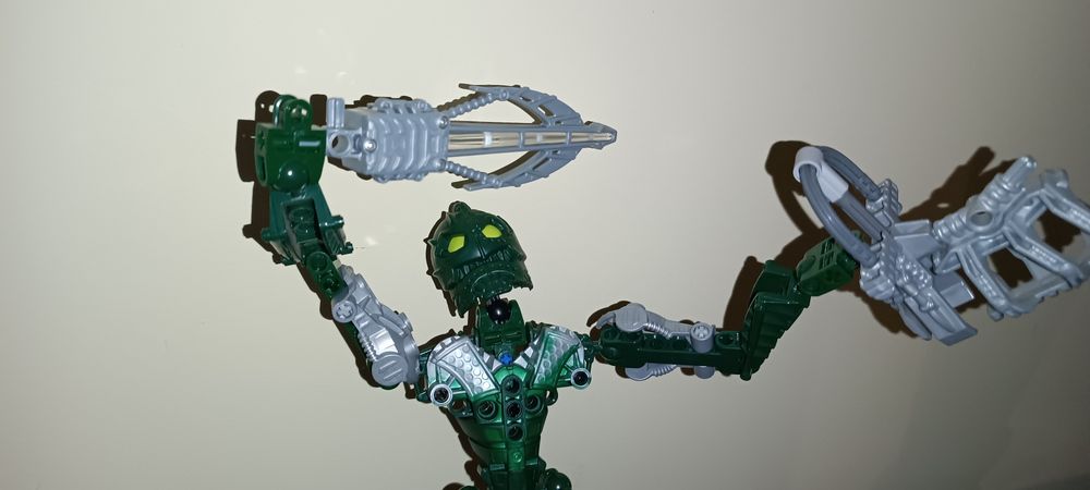 Figura Lego Bionicle Inika Toa hahli (8728) de 2006