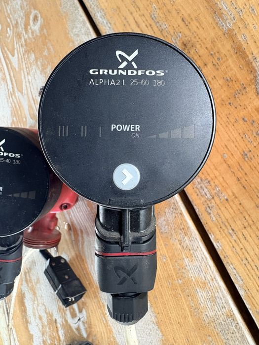 Grundfos Alpha 2 25-60 180 pompa obiegowa - 2 sztuki