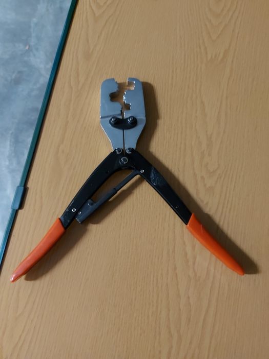 Crimping Pliers for Terminals.64550575168770121