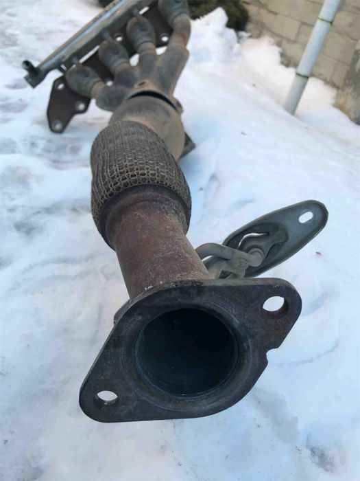 Продам выпускной коллектор на Форд Мондео 2,0 гибрид