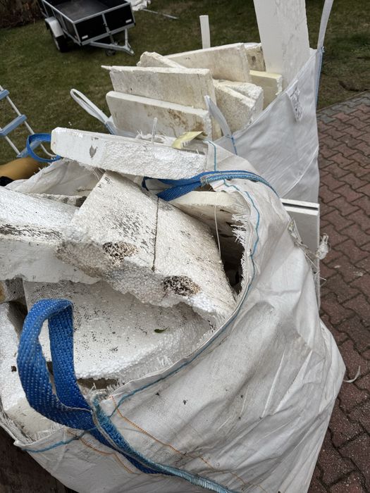 Oddam styropian po budowie, skrawki i pełne płyty