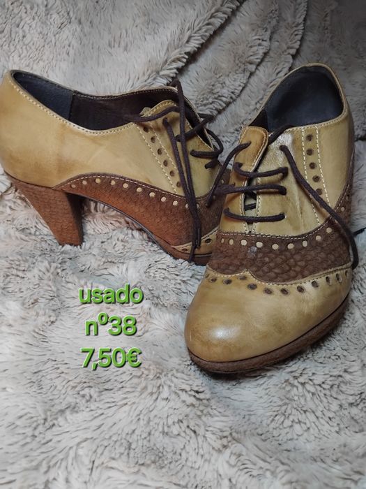 Calcado com pouco uso