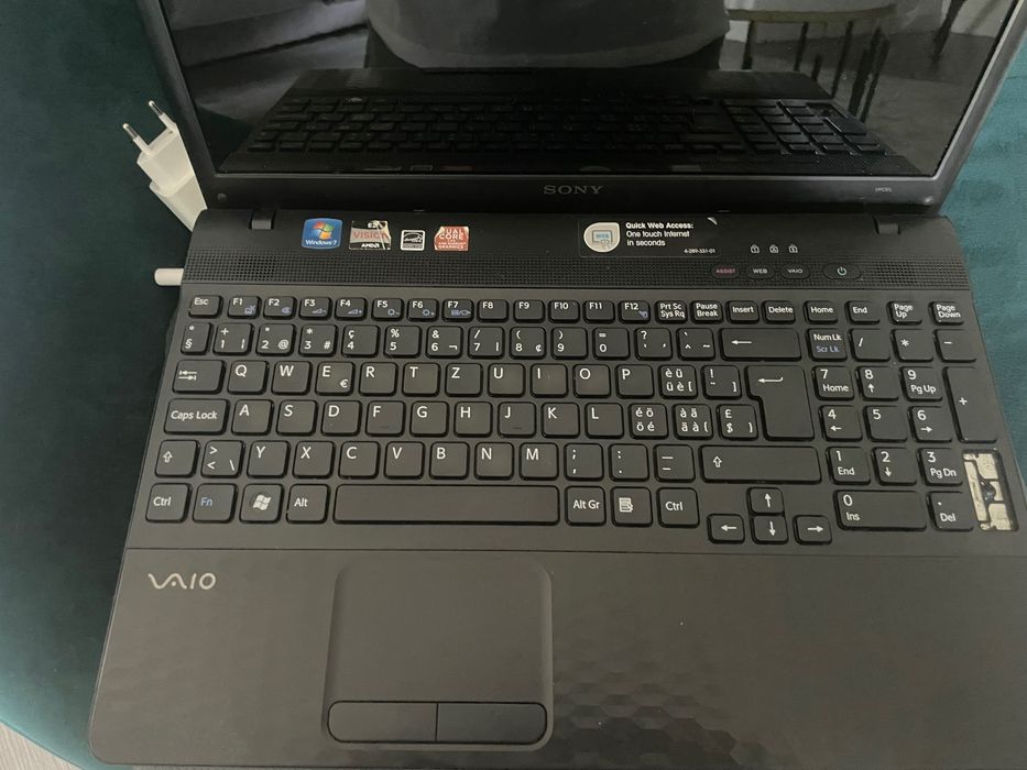 Portáteis Acer e Vaio