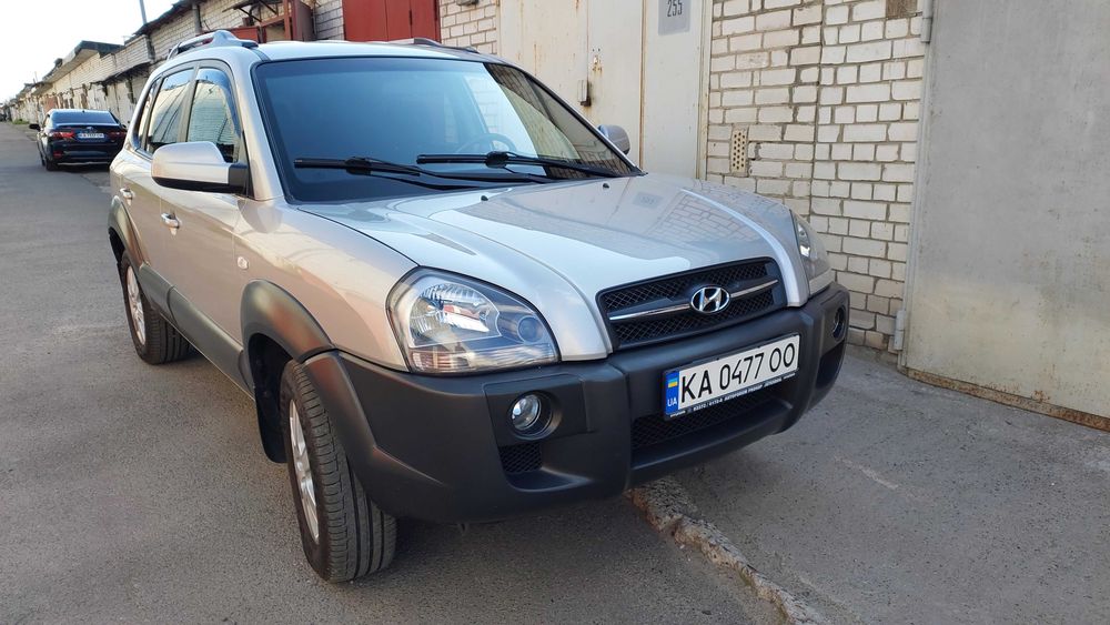 Продаю автомобиль Hyundai Tucson 2007