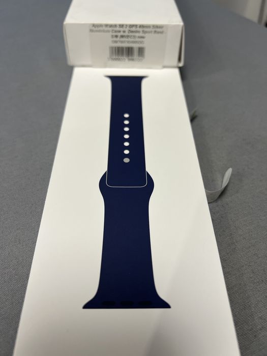 Ремешок на Apple Watch SE оригинал