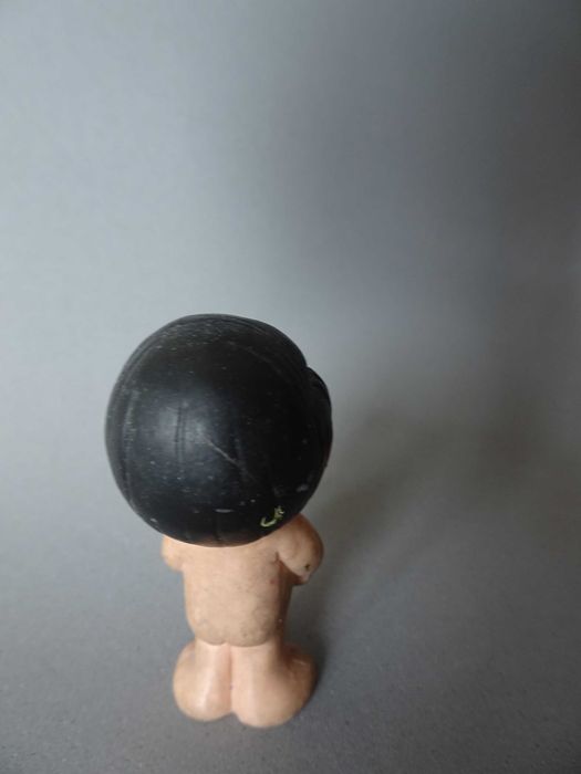 Figura em PVC da coleção Amor é... Maia Borges