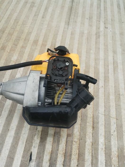 Kosa spalinowa Stiga SB 440 pali działa silnik ok