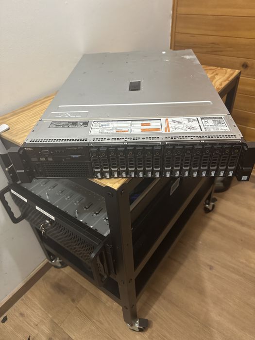 Servidor Dell PowerEdge R730  16 bays  E5 2680 v4 16GB