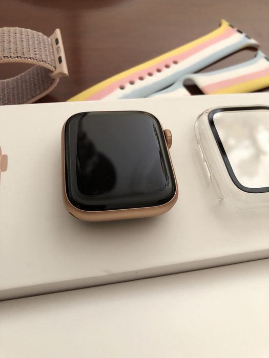 Apple watch se 44mm rose gold