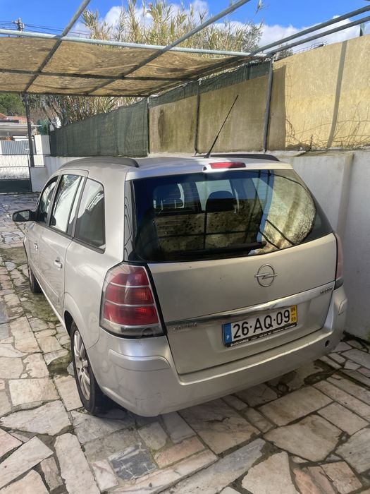 Opel Zafira B 1.9 CDTI – 7 Lugares – 2005