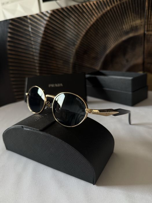 Okulary przeciwsłoneczne Prada