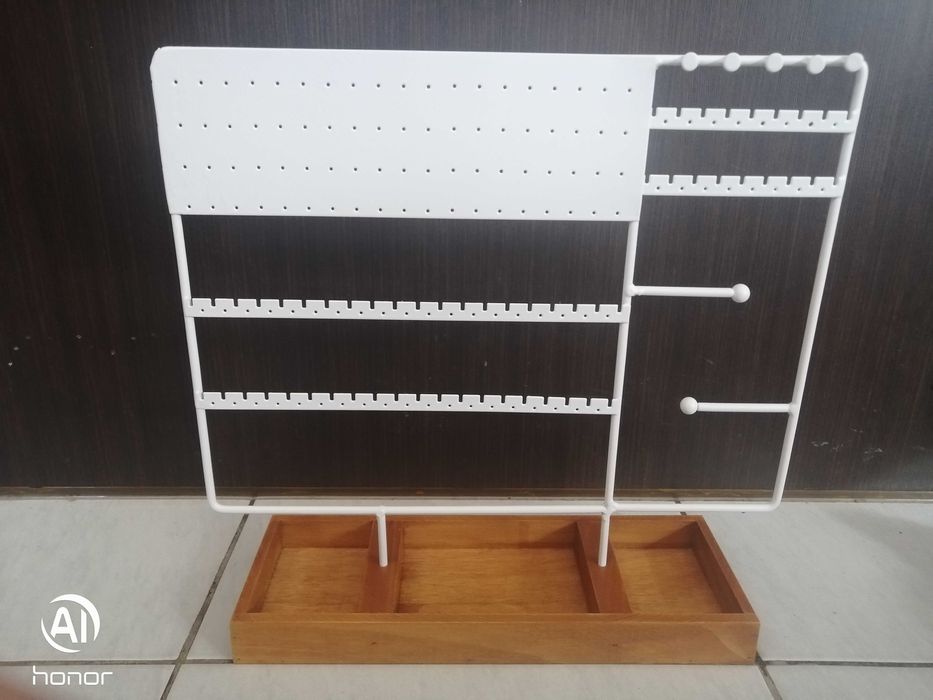 Stojak na biżuterie