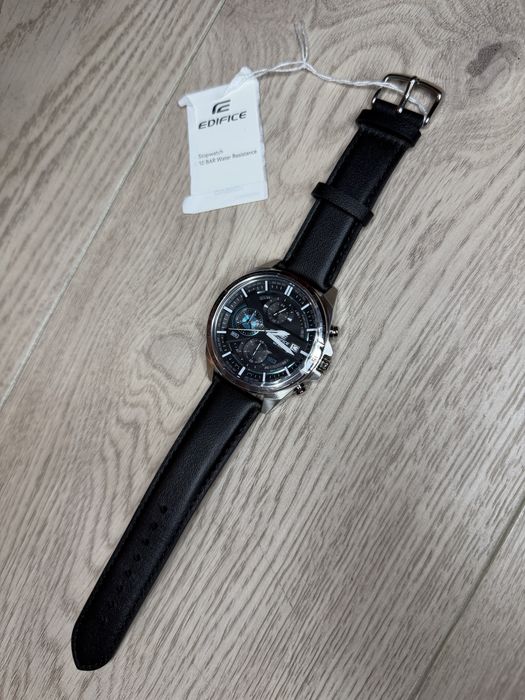 Нові чоловічі годинники Casio Edifice