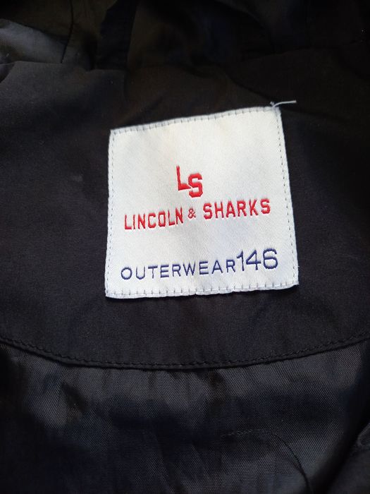 Kurtka chłopięca czarna przeciwdeszczowa rozmiar 146cm