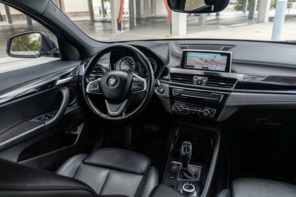 BMW X2 sDrive28i      2021