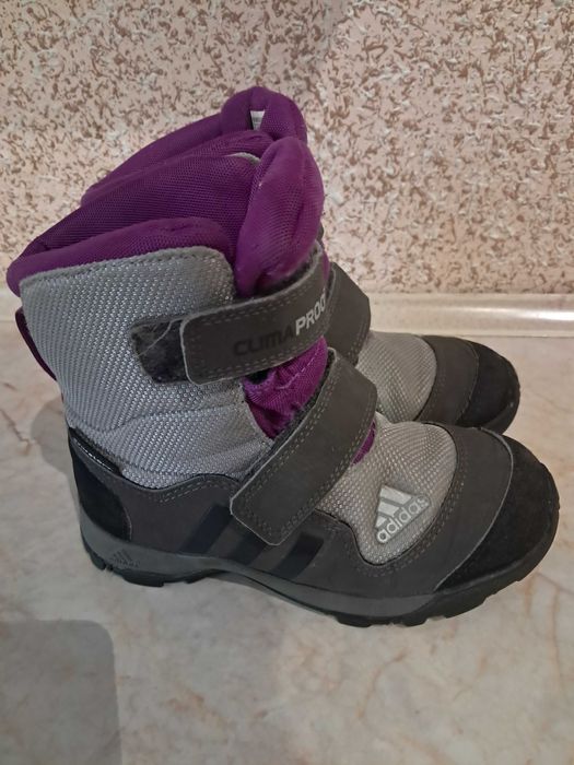 Buty zimowe adidas rozmiar 30