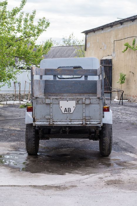 Посилений автомобільний причіп на ресорах, для позашляховика / УАЗ / дача / будівництво