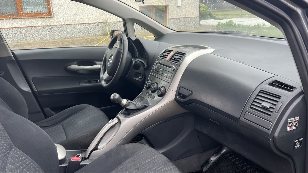 Toyota Auris 2007 r benzyna + gaz