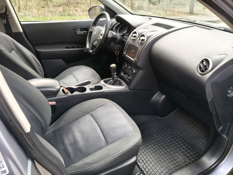 Продам Nissan QashQai+2,7місць.Рідна фарба!