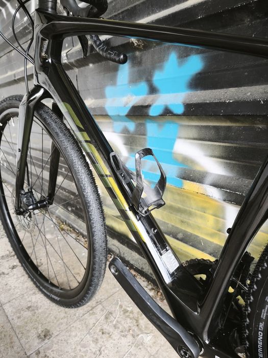 Giant Revolt Gravel M