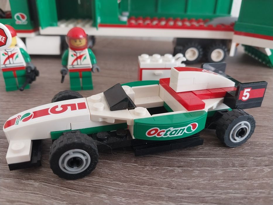 Набор лего 60025